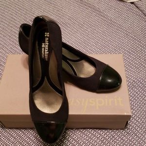 Naturalizer black pump 7 1/2